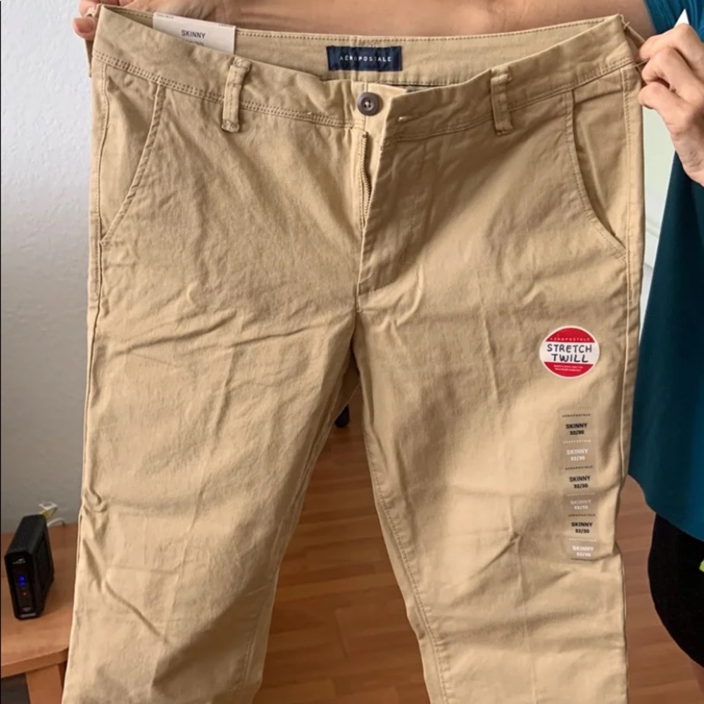 Aéropostale cropped Khakis